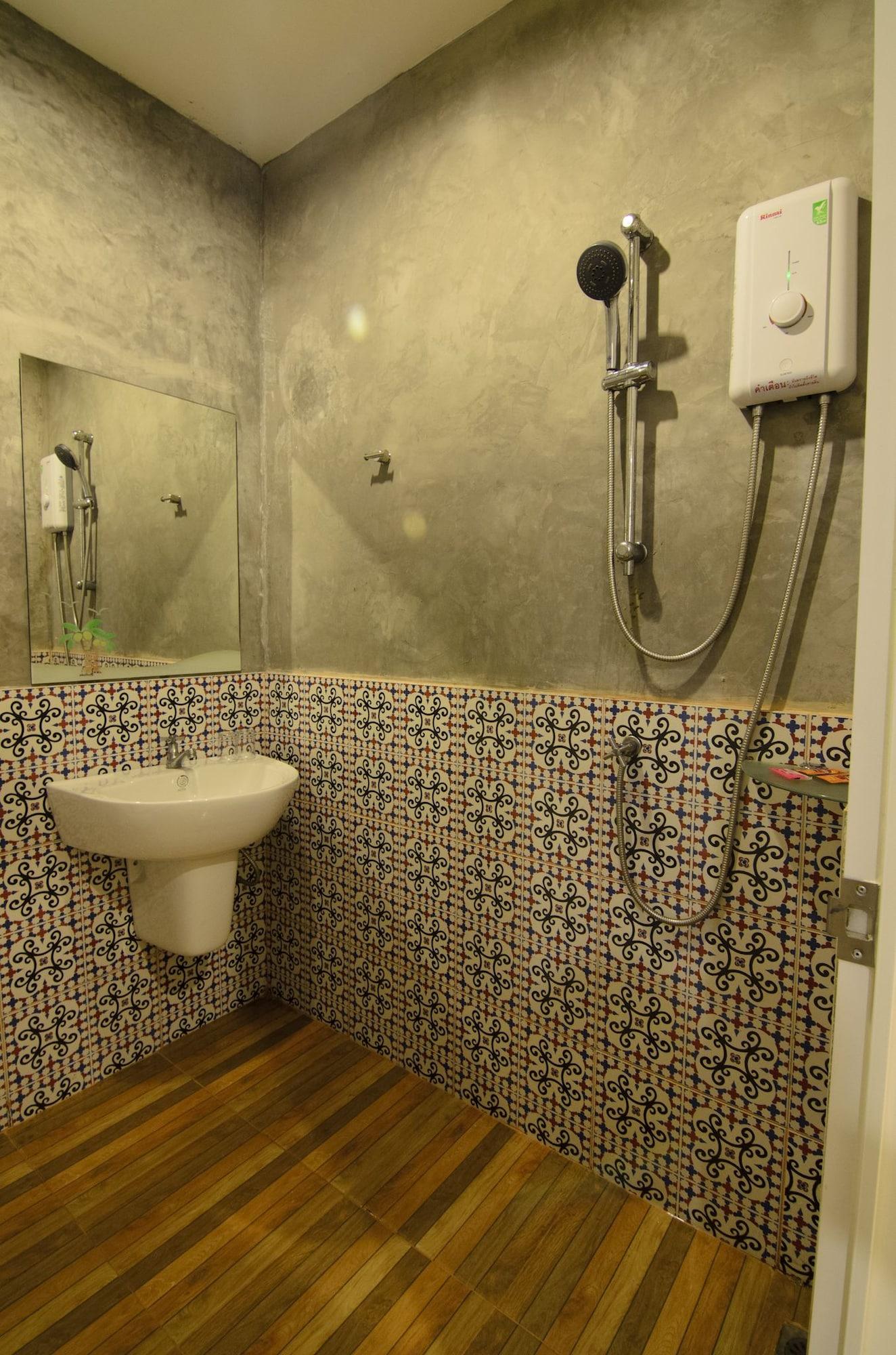 Room Hostel تالانغ المظهر الخارجي الصورة